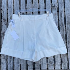 Aritzia (Wilfred) ‘Labyrinth’ short in ‘Light Birch’